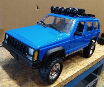 RC Jeep Cherokee 1:12 - 2