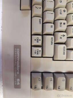 Retro počítač Commodore 64 - 2