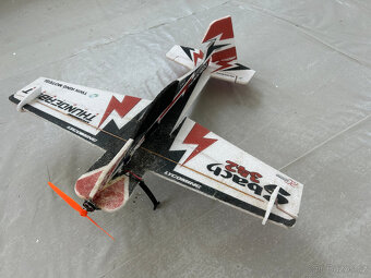 RC model letadla SBACH 342 - 2