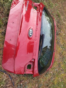 Kia sportage vrata, víko ,světla - 2