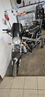 Honda VFR - 2