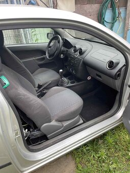 Ford fiesta 1.3 benzin - 2