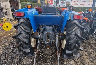 Iseki TL 3201 D 4×4 s novým čelním nakladačem - 2