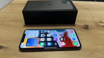 Apple iPhone 11 Pro Max 256GB, příslušenství, 4990Kč - 2
