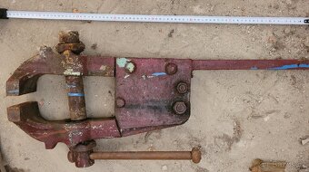 Kovářský svěrák - 2