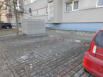 Parkovací místo - 2