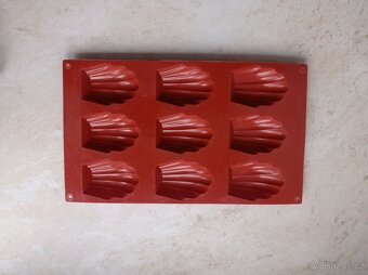 Silikonové formičky na medvědí tlapky - 2