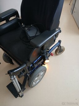 Elektrický invalidní vozík - 2