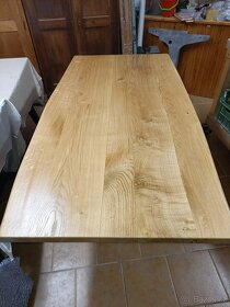 Nový dubový stůl - 2