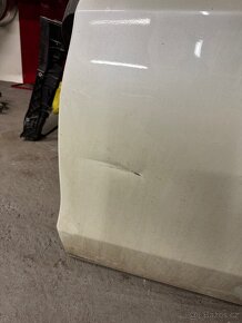 Levé zadní dveře toyota Yaris 2015 - 2