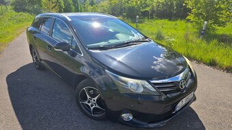 Toyota Avensis Combi 2.0 TDI nafta - 2