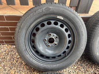 Plechové disky 16" s pneu letní 98% - 205/55 R16 - Octavia - 2