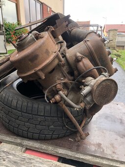 Motor včetně prevodovky z Tempo, Goliath. - 2