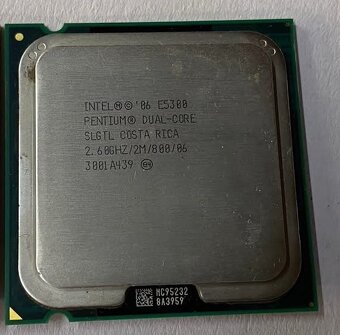 Základ retro pc- 2jádro, 2gb ram, 256mb gpu - 2