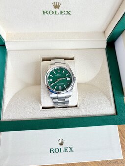 Hodinky Rolex Oyster Perpetual 41mm Green - 2