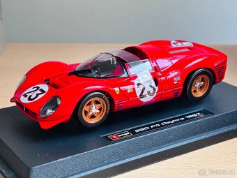 Ferrari 330 p4 1:24 - 2