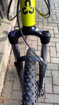 MTB kolo značky CTM rain 3.0 limetková matná - 2
