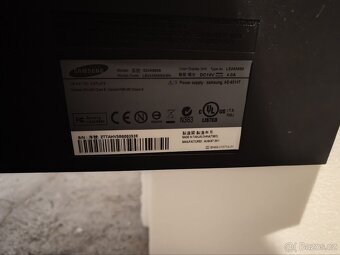 LCD Samsung 24" LS24A650 - 2