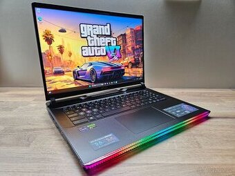 17,3" 240HZ_MSI RAIDER GE78HX_i9-13980HX_16GB_RTX 4070 8GB - 2