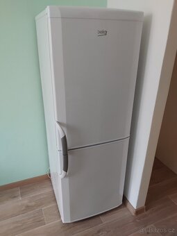 Lednička s mrazákem Beko - 2
