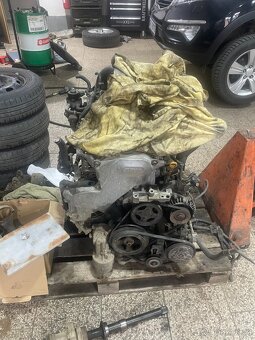 motor Nissan x-trail 2,2 84KW YD22 - 2