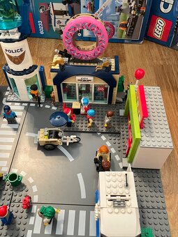 LEGO City – velké město (sety 60233 + 60154 + 60246 + další) - 2