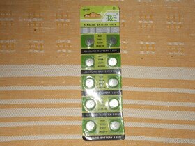 Knoflíkové baterie LR44W a LR927W - 2