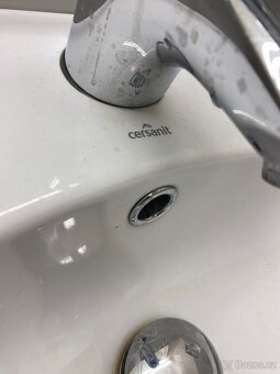 Umyvadlo Cersanit s baterií - 2