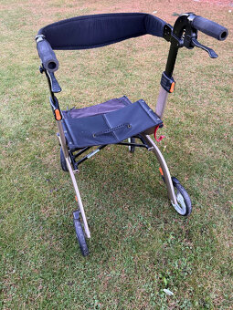 Chodítko pro seniory DMA 102 pěkné - 2