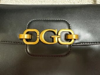 Guess Hensely černá kabelka crossbody - 2