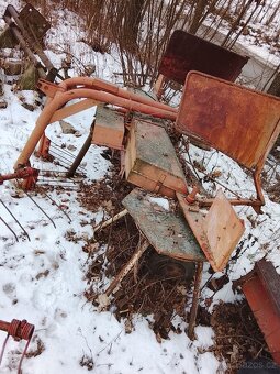 Obraceč a nahrnovač sena za traktor - 2