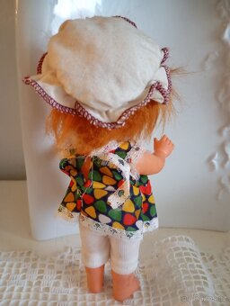 Retro menší panenka NDR - 2