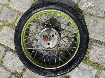 Jawa, kolo 2,75x16 včetně brzd. štítu a osy - 2