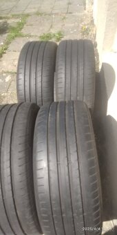 Letní pneu 235/45 r18 - 2