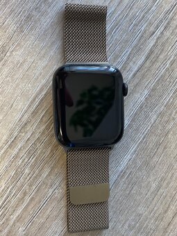 Apple Watch Series 4 44mm grafitová ocel ZÁRUKA - 2
