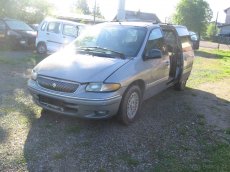 Prodam dily na Chrysler Grand Voyager R.V.96-00 2.5TD, 3.3b - 2