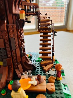 Prodám Lego Ideas Dům na stromě - 2
