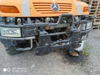 Mercedes Unimog U300 sypač - 2