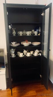 Ikea prosklena vitrina - 2