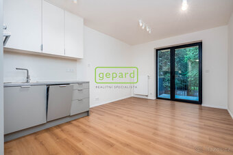 Prodej bytu 1+kk/B, 27 m2 + 4 m2, Praha 8-Kobylisy - 2