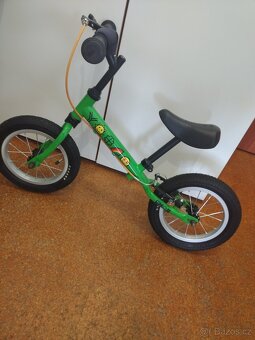 Odrážedlo Yedoo a helma Giro - 2