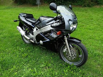 Yamaha FZR 600 - 2