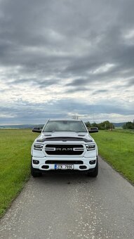 Dodge RAM 1500 - 2