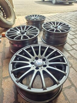 Alu kola AEZ Xylo 8Jx17 ET35 5x112 - 2