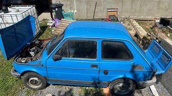 Polski Fiat 126p Maluch s TP - 2