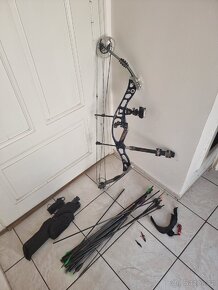 Prodam profi klatkovy luk Hoyt XT 1000 pro - 2