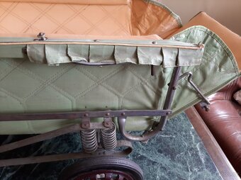 starý kočárek pro panenky osmipérák - 2