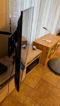 poškozená SONY Bravia: KD-55X7055 - 2