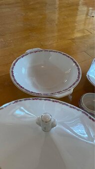 Sada porcelánového nádobí - 2