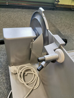 Nářezový stroj STROJOBAL NS 301 ( záruka ) - 2